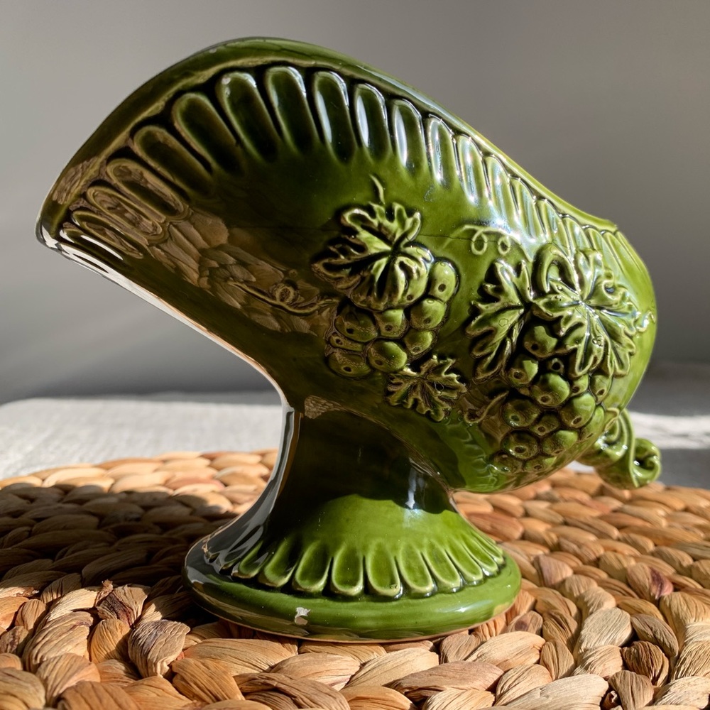Rubens Royal Vineyard Pottery Planter